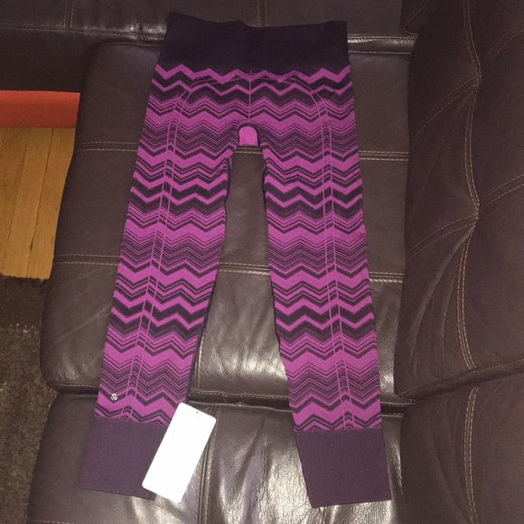 NWT Lululemon Ebb to Street Pant - Picture 5 of 6